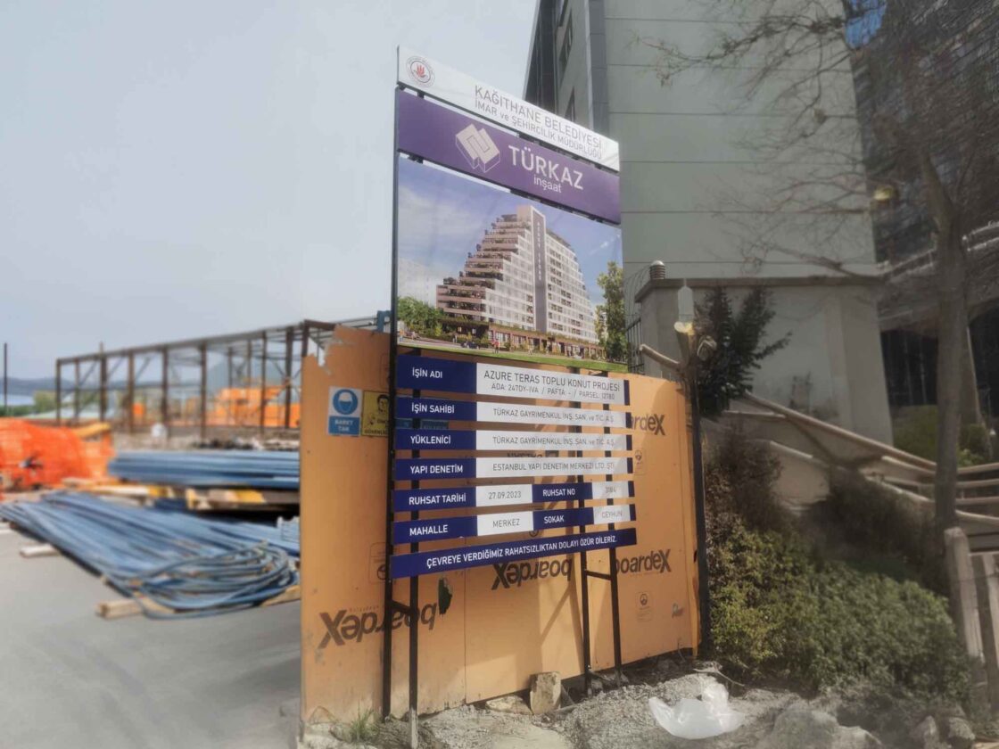 İstanbul İnşaat Tabelası