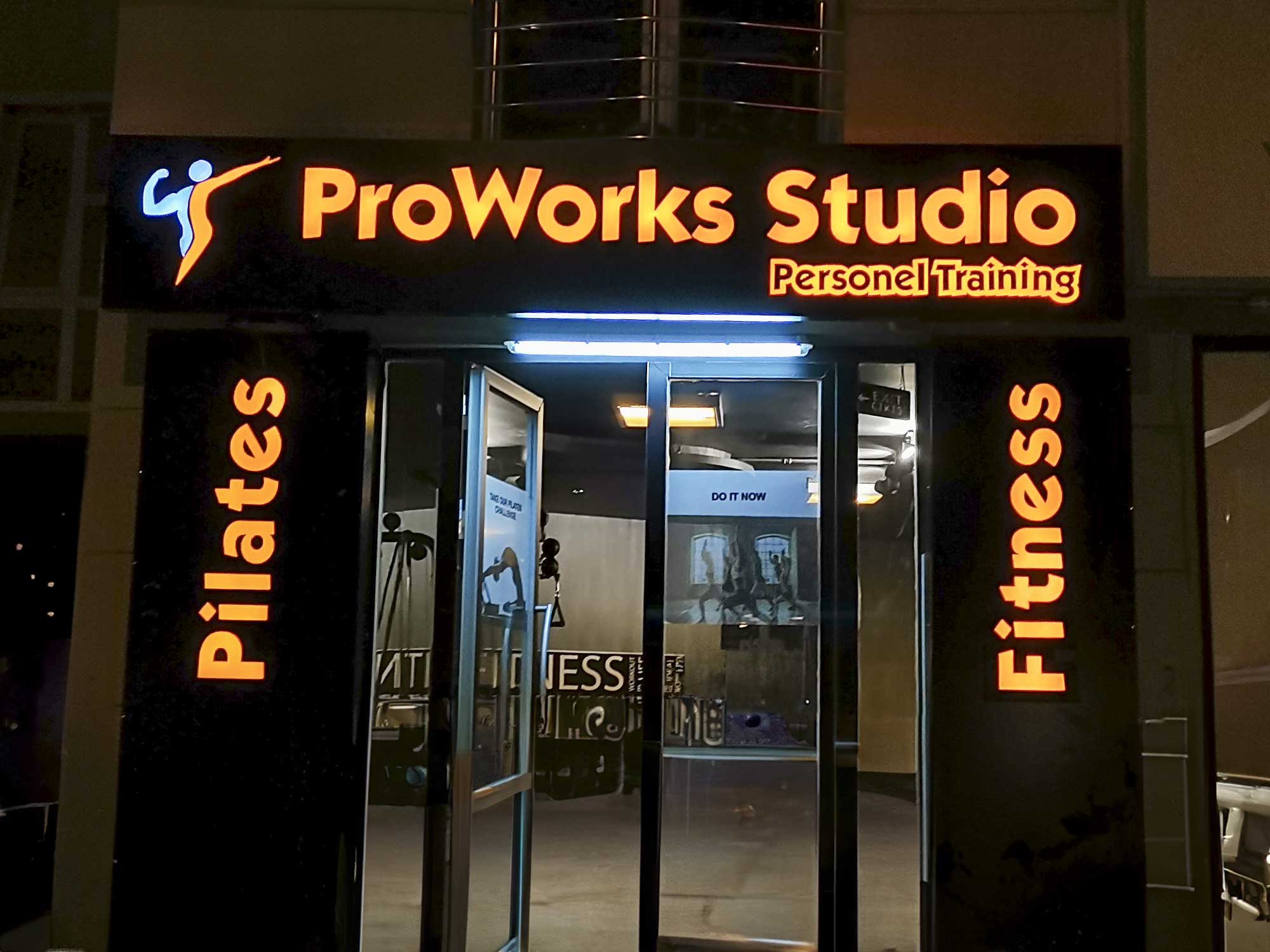 istanbul pleksi kutu harf tabela