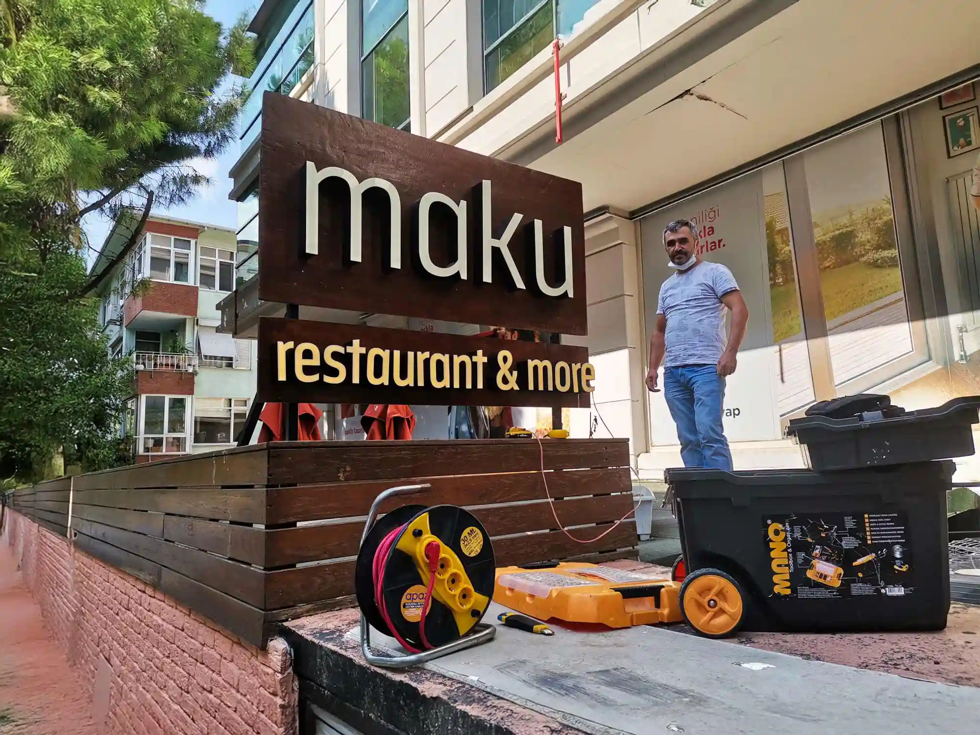 ahşap tabela pendik örneği