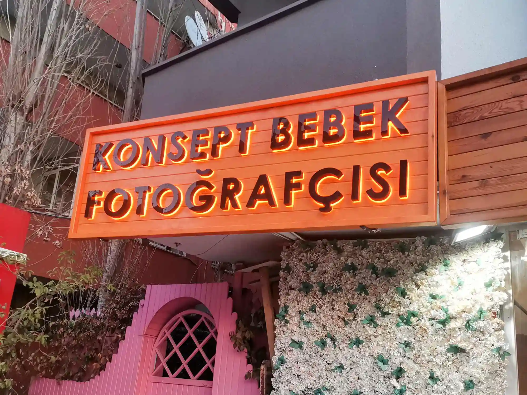 ahşap tabela pendik örnek görselli