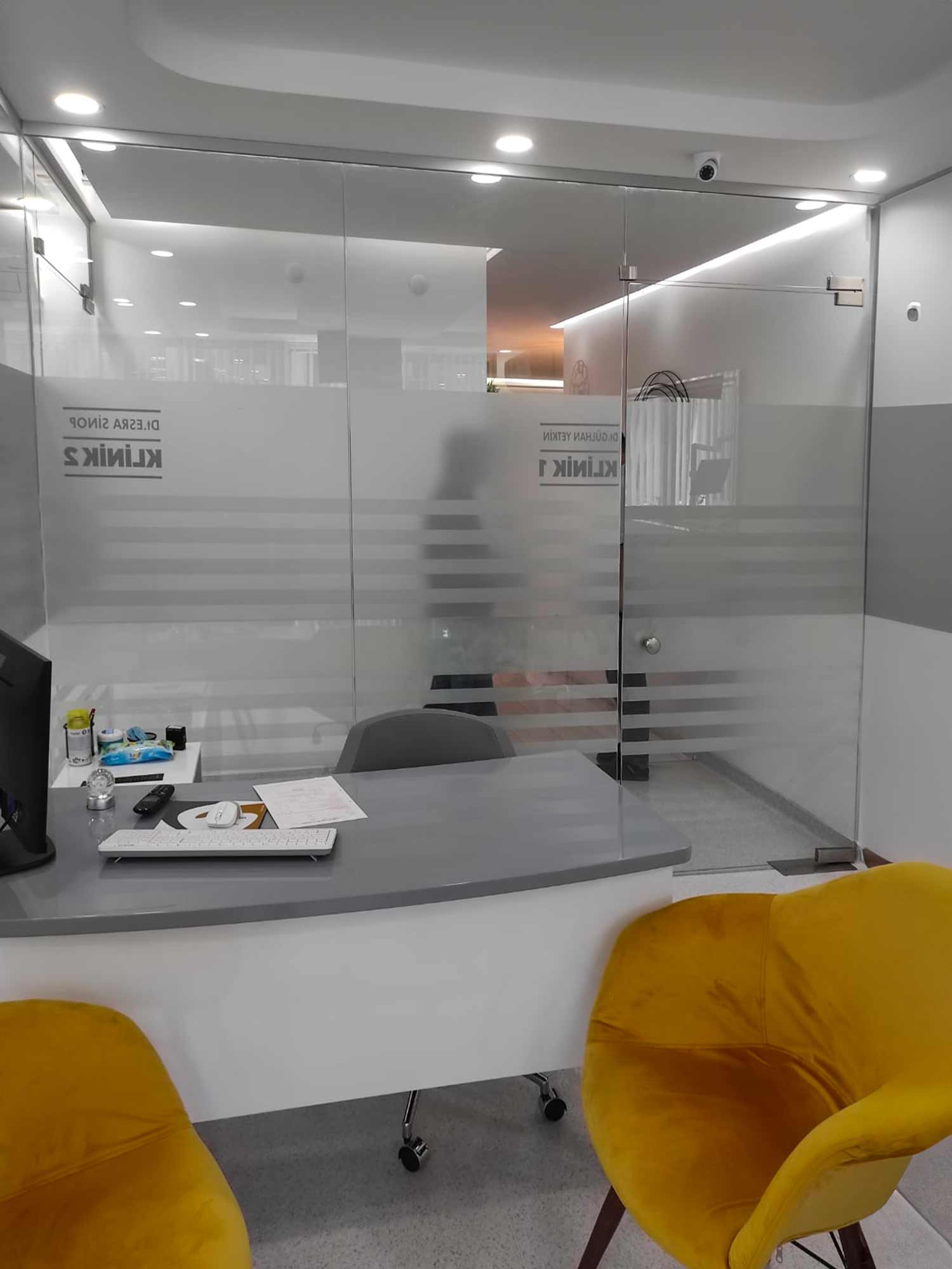 ofis içi camı uygulaması