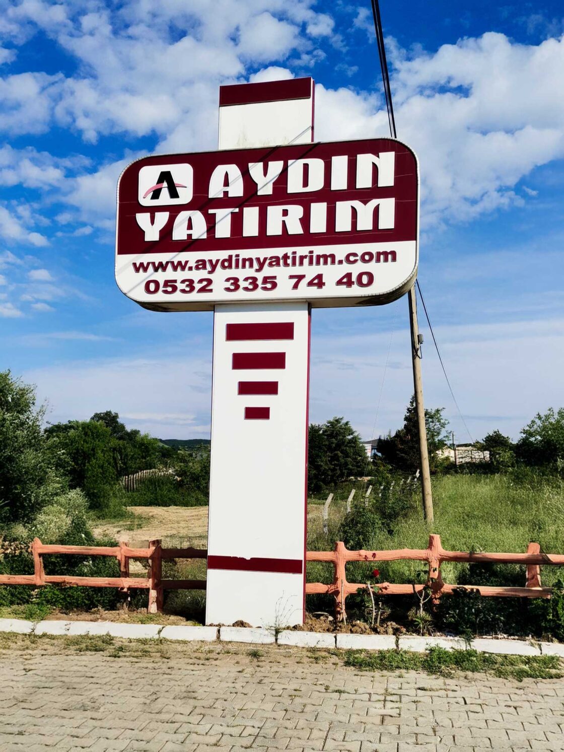 Kutu Harfli Totem Tabela